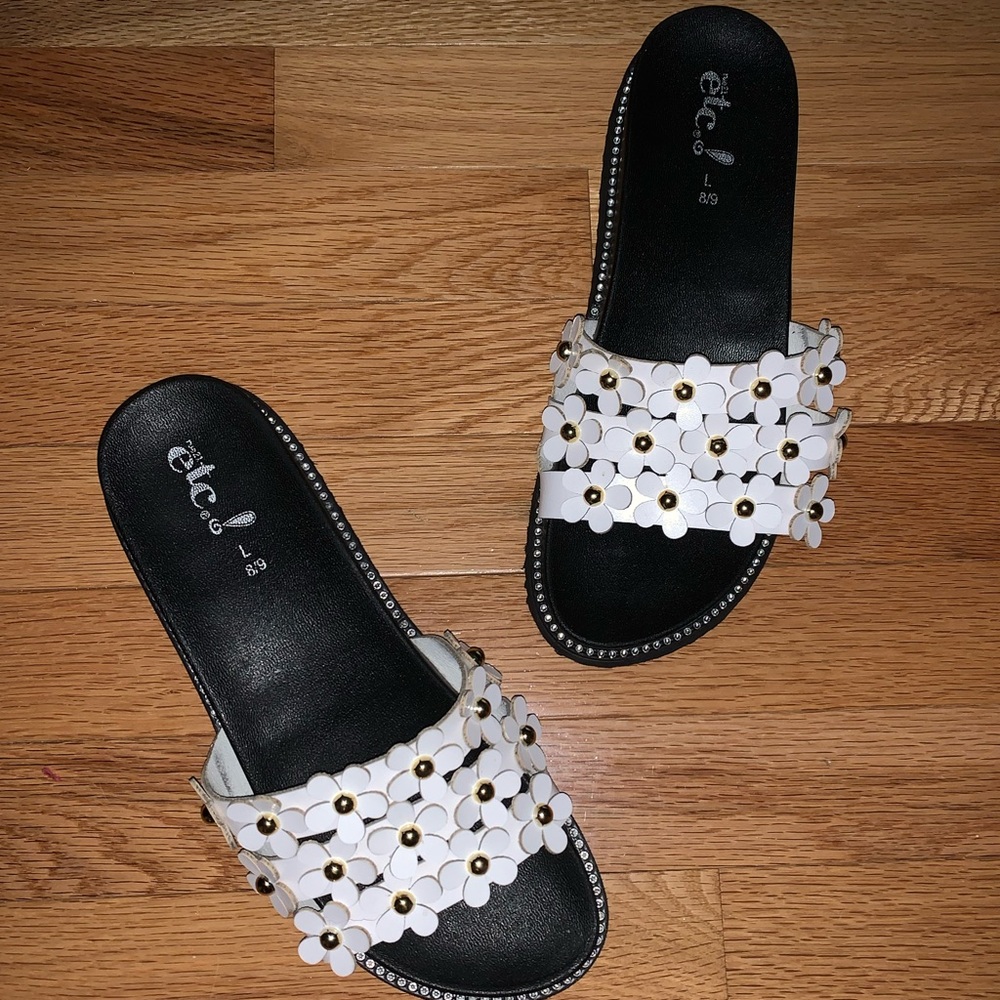 Daisy Slides